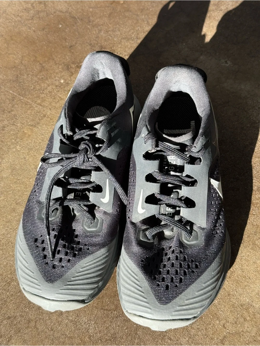 Nike Air Zoom Terra Kiger 6 in the sleek 